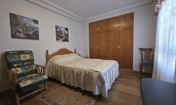 Apartment - Resale - Torrevieja -
                Acequion