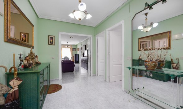 Apartment - Resale - Torrevieja -
                Antonio Machado