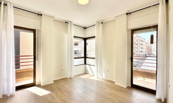 Apartment - Resale - Torrevieja - Centro