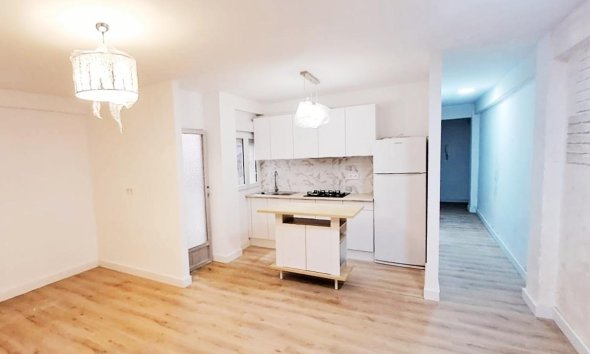 Apartment - Resale - Torrevieja - Centro