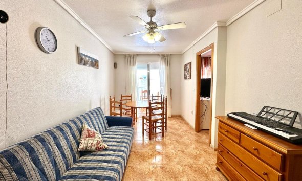 Apartment - Resale - Torrevieja -
                Centro