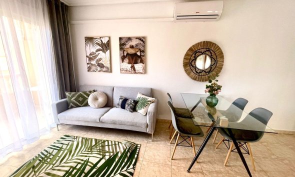Apartment - Resale - Torrevieja -
                Centro