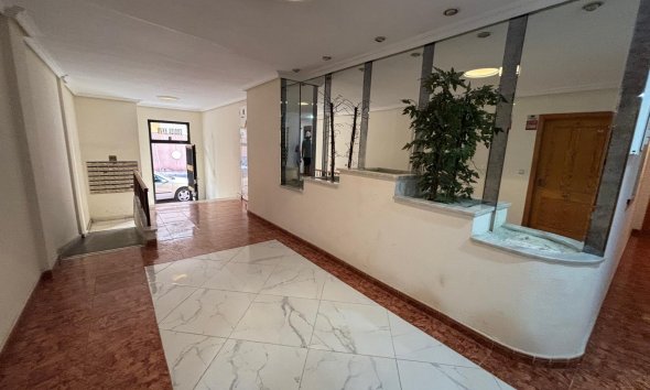 Apartment - Resale - Torrevieja - Playa del Cura