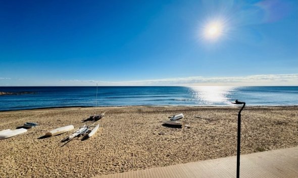 Apartment - Reventa -
            La Mata - mjc-99288
