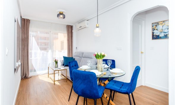 Apartment - Reventa - Torrevieja -
                Centro