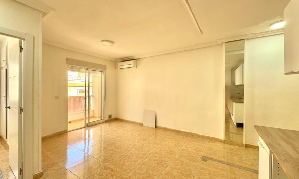 Apartment - Reventa - Torrevieja - Centro