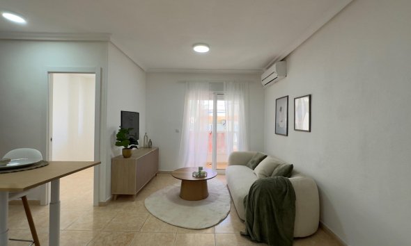 Apartment - Reventa - Torrevieja - Centro