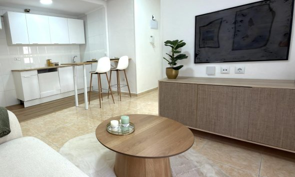 Apartment - Reventa - Torrevieja -
                Centro