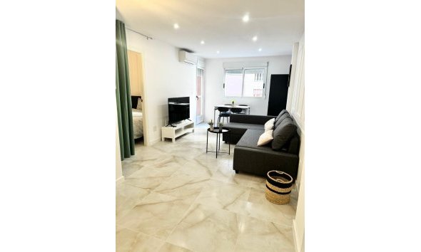Apartment - Reventa - Torrevieja - Centro