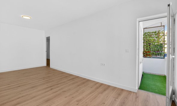 Apartment - Reventa -
            Torrevieja - mjc-61487
