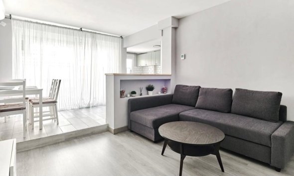 Apartment - Reventa -
            Torrevieja - mjc-84252