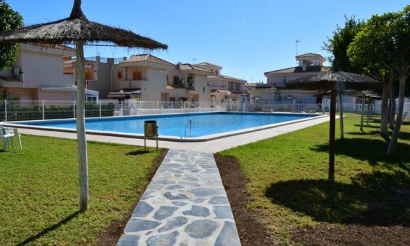 Apartment - Revente - Orihuela Costa - La Zenia