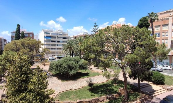 Apartment - Revente - Torrevieja - Centro