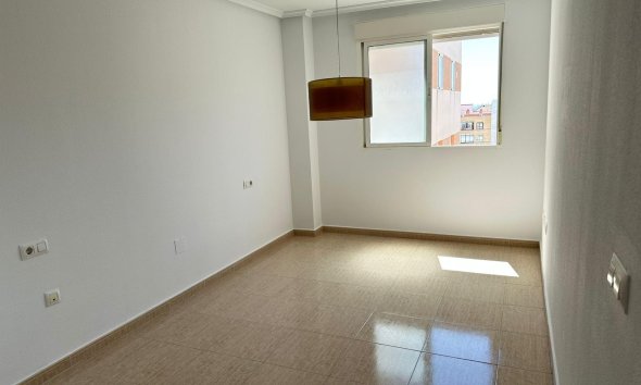 Apartment - Revente - Torrevieja - Centro