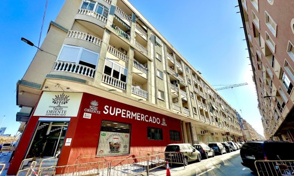 Apartment - Revente - Torrevieja - Centro
