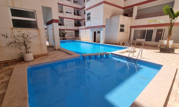 Apartment - Revente - Torrevieja - Centro