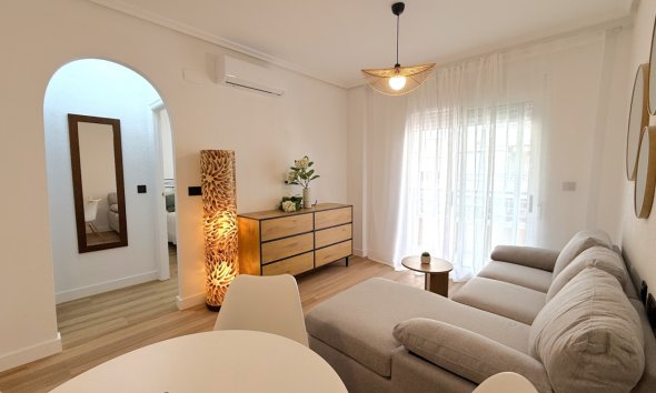 Apartment - Revente - Torrevieja -
                Costa Blanca