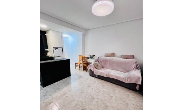 Apartment - Revente - Torrevieja -
                Estacion De Autobuses