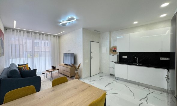 Apartment - Revente - Torrevieja - Estacion De Autobuses
