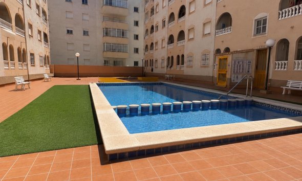 Apartment - Revente - Torrevieja - Estacion De Autobuses