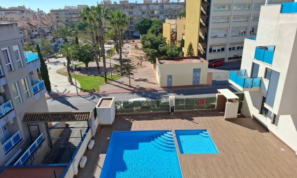 Apartment - Revente - Torrevieja - Estacion De Autobuses