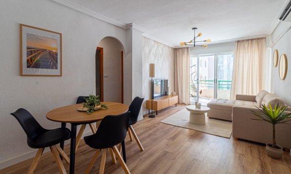 Apartment - Revente - Torrevieja - La Mata Pueblo