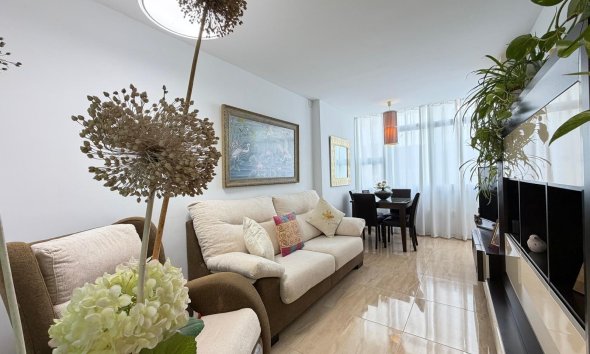 Apartment - Revente - Torrevieja - Paseo Maritimo