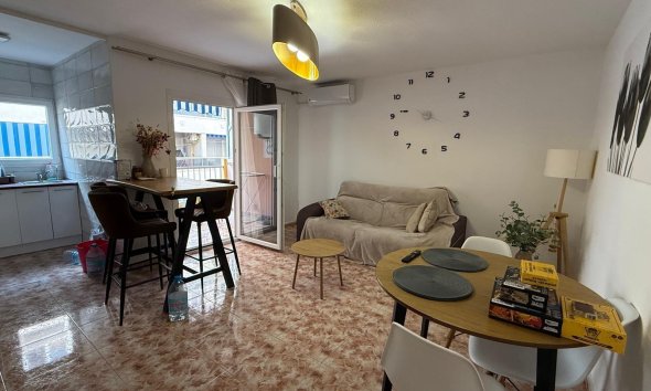 Apartment - Revente - Torrevieja -
                Playa de los Locos