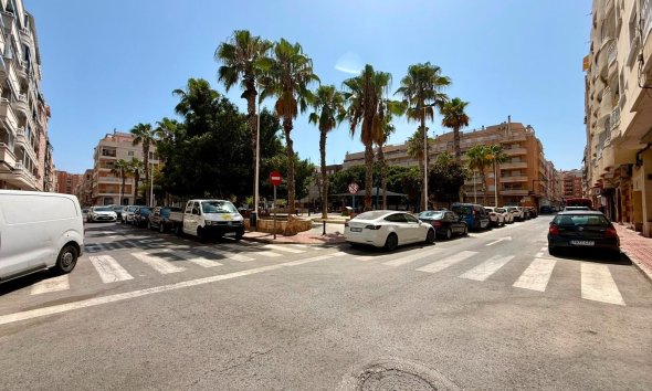 Apartment - Revente - Torrevieja - Playa del Cura