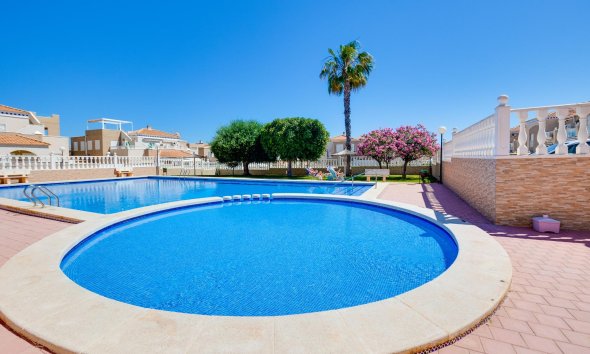 Bungalow - Revente - Torrevieja -
                Aguas Nuevas 1