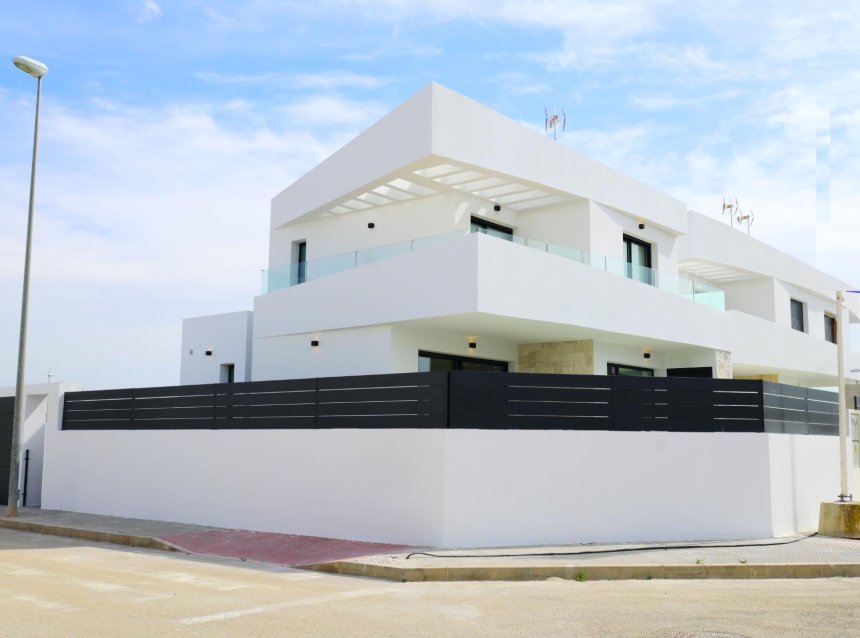 New Build - Villa -
Dolores - polideportivo