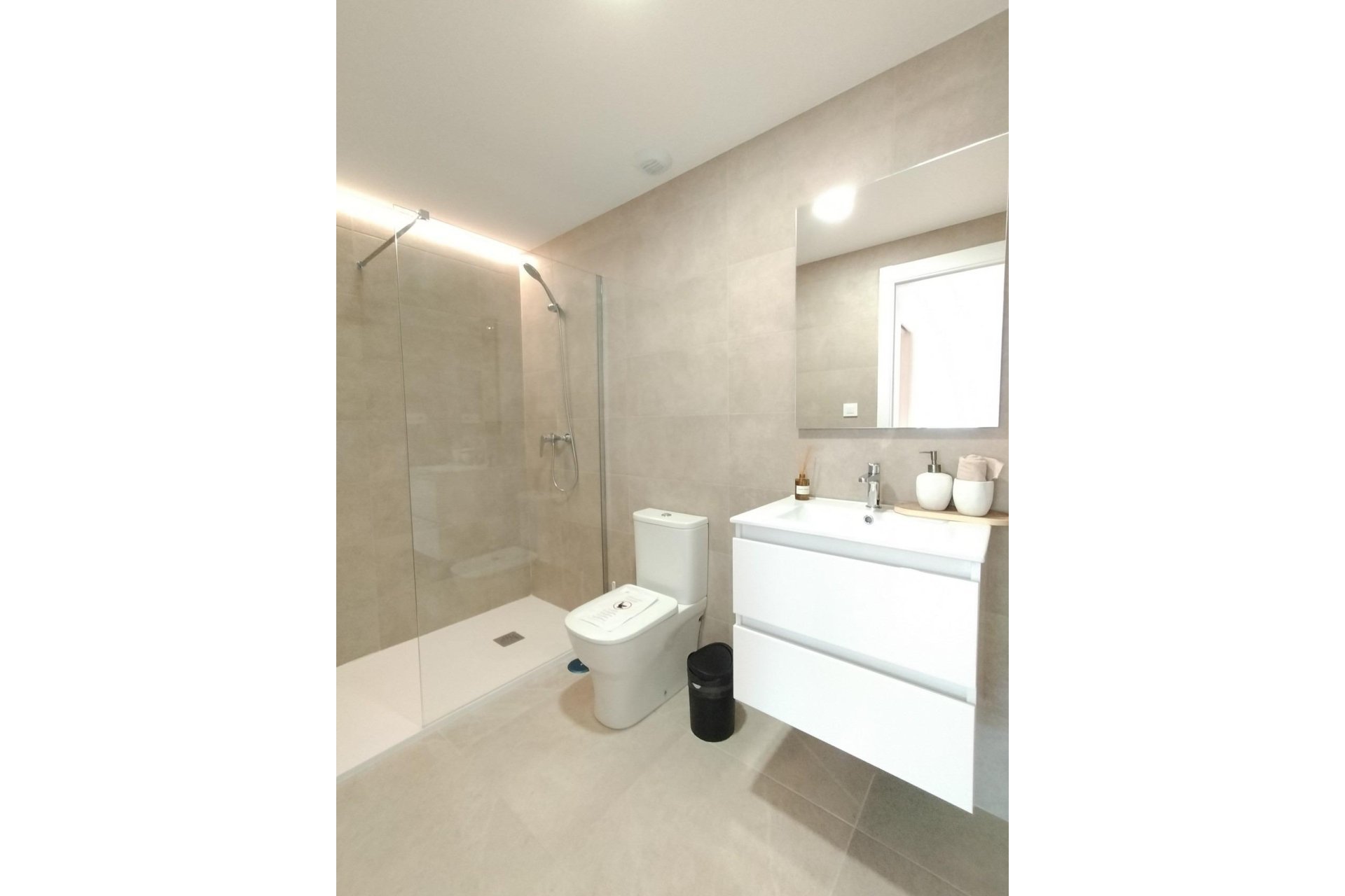 Nouvelle construction - Apartment -
Monforte del Cid - Alenda Golf