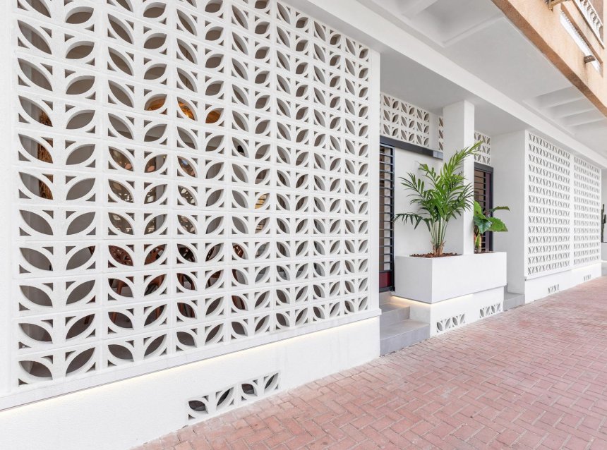 Nouvelle construction - Apartment -
Torrevieja - Playa Los Naufragos