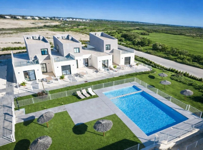 Obra nueva - Town House -
Banos y Mendigo - Altaona Golf