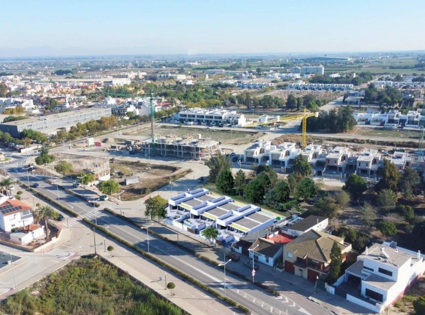 Obra nueva - Town House -
Dolores - Sector 3