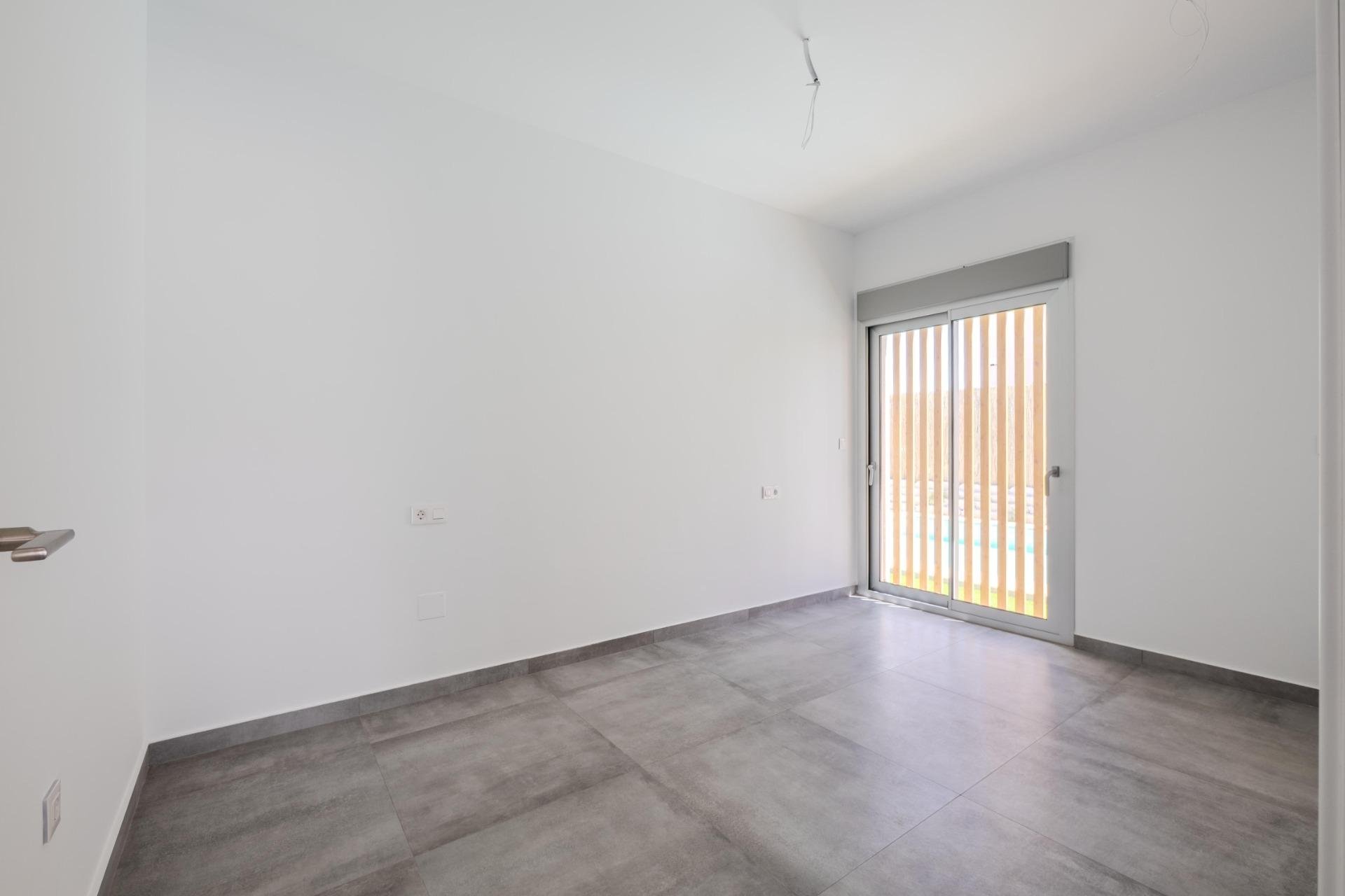 Obra nueva - Villa -
Algorfa - La Finca Golf
