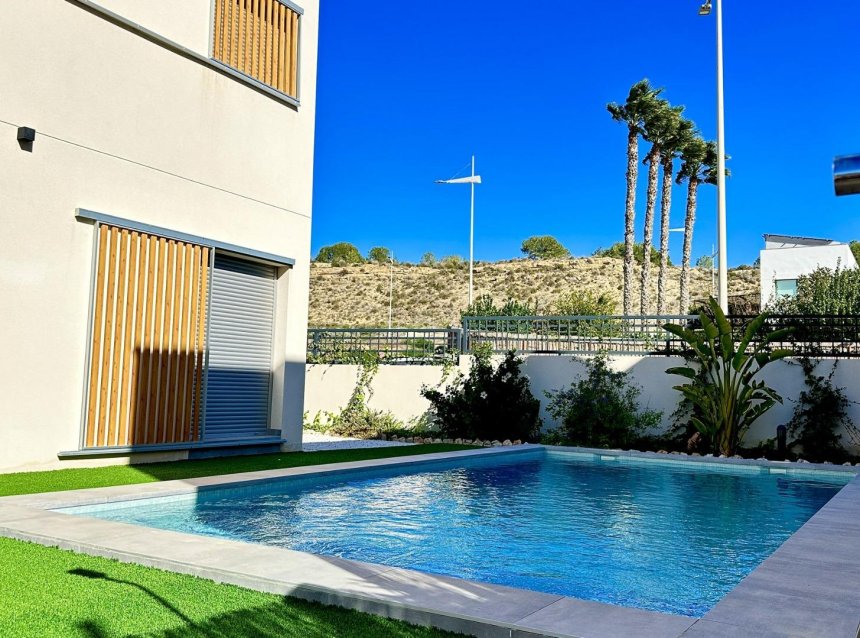 Obra nueva - Villa -
Algorfa - La Finca Golf