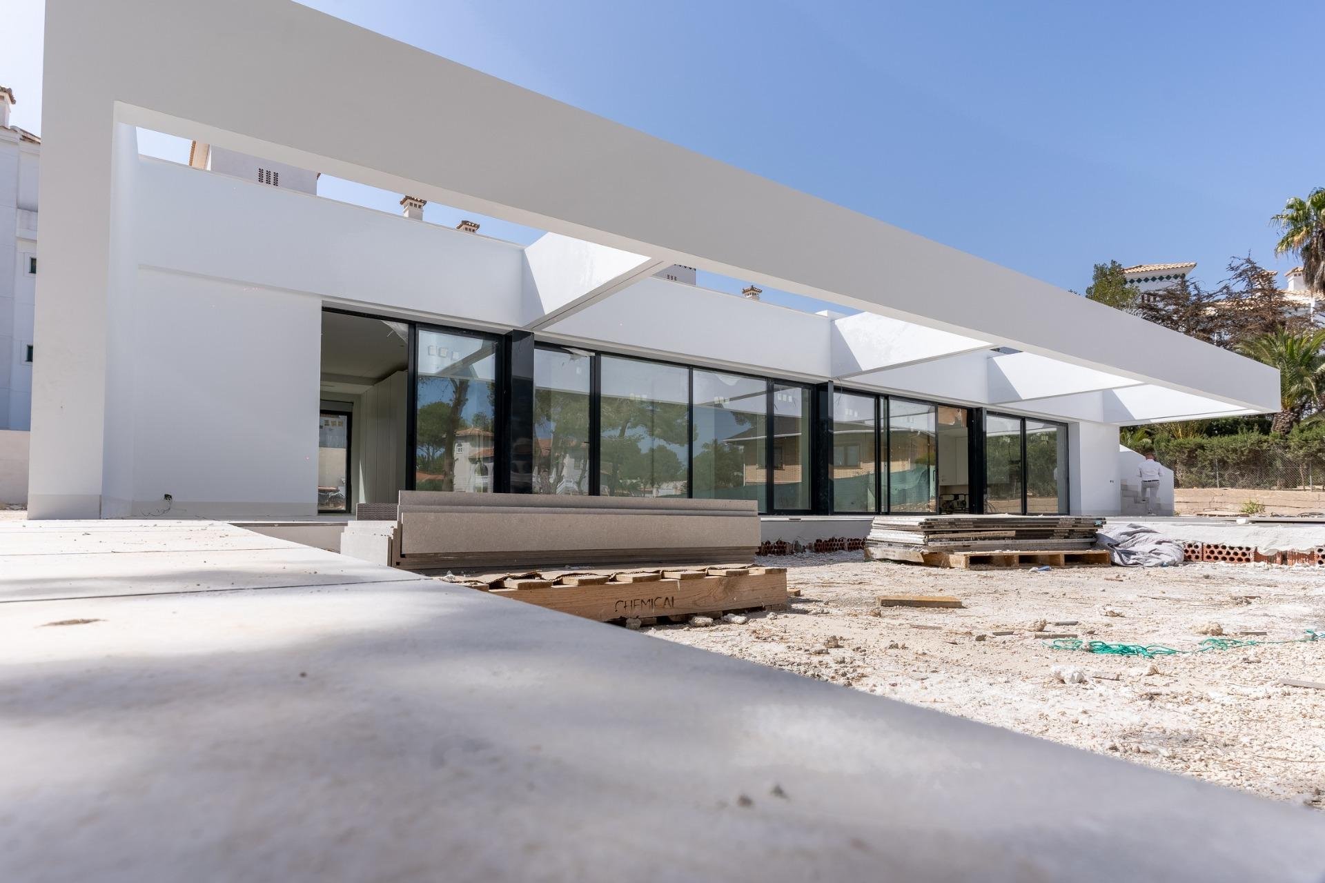 Obra nueva - Villa -
Orihuela Costa - Las Filipinas