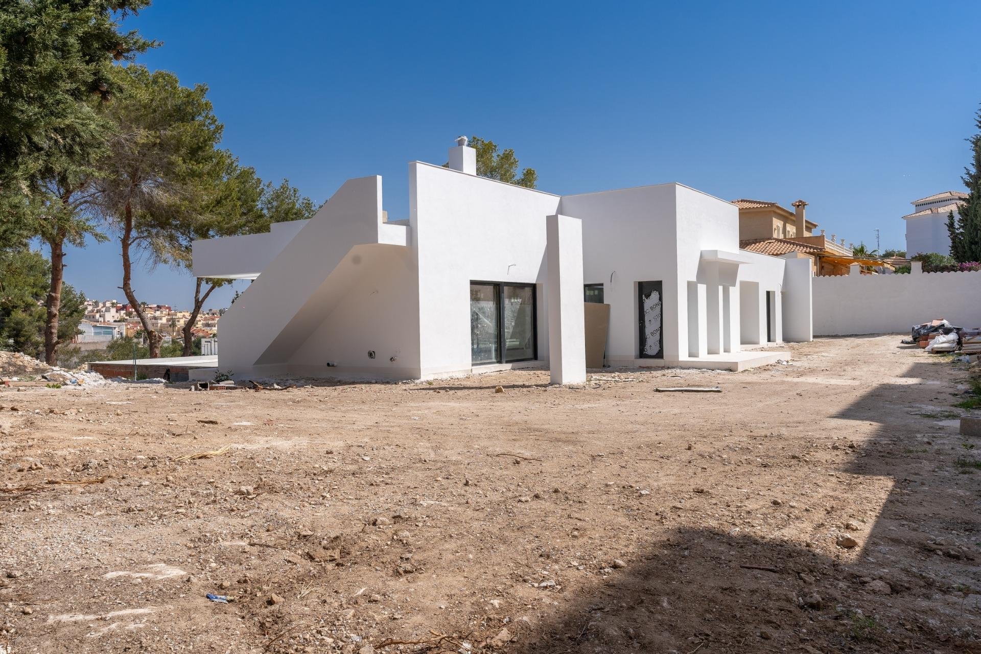 Obra nueva - Villa -
Orihuela Costa - Las Filipinas