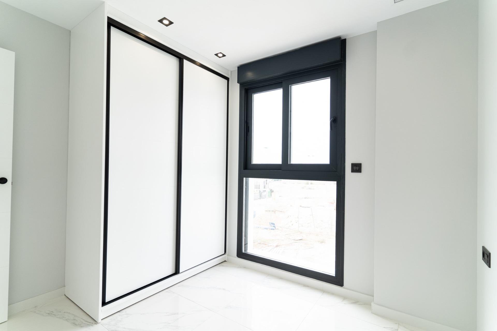 Obra nueva - Villa -
Orihuela Costa - Punta Prima