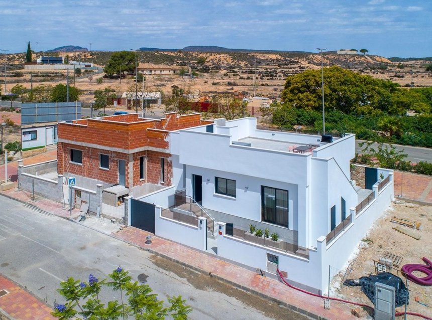 Obra nueva - Villa -
Sucina
