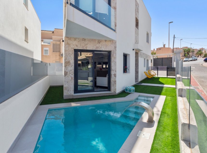 Obra nueva - Villa -
Torrevieja - Torrejón