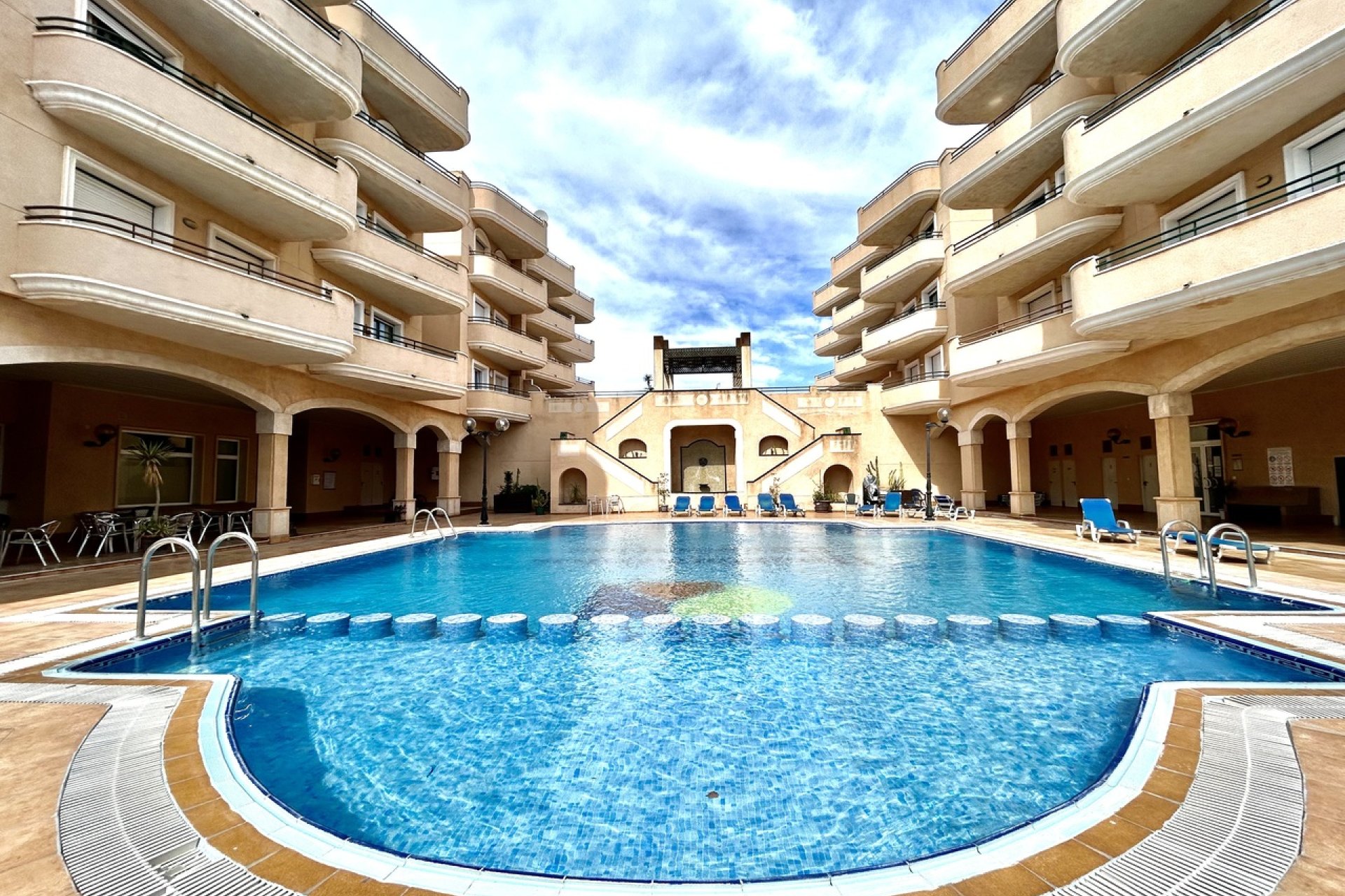 Resale - Apartment -
Cabo Roig - Costa Blanca