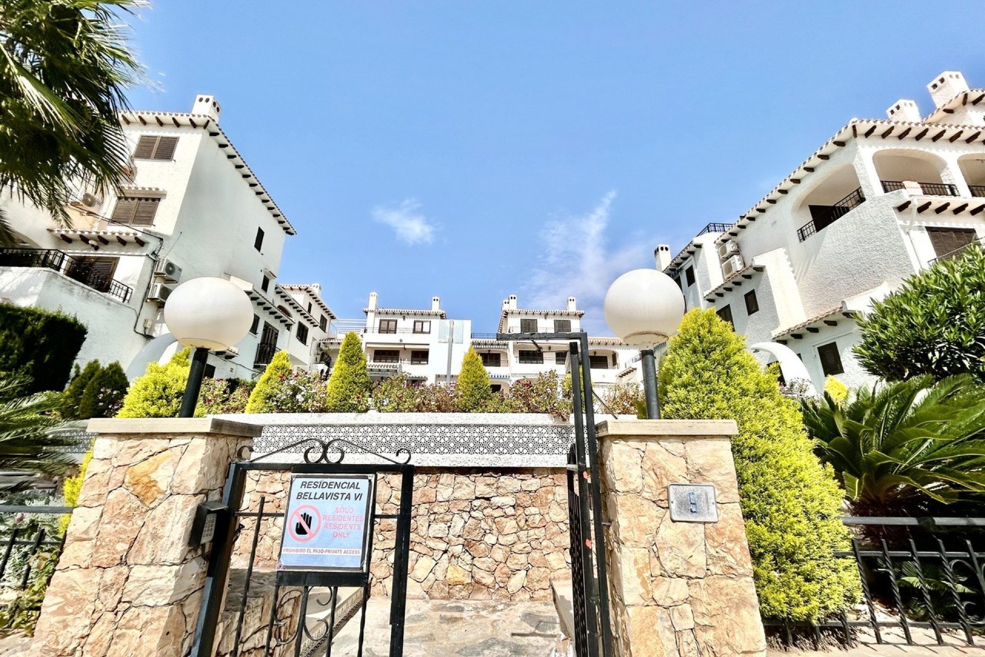 Resale - Apartment -
Cabo Roig - Costa Blanca