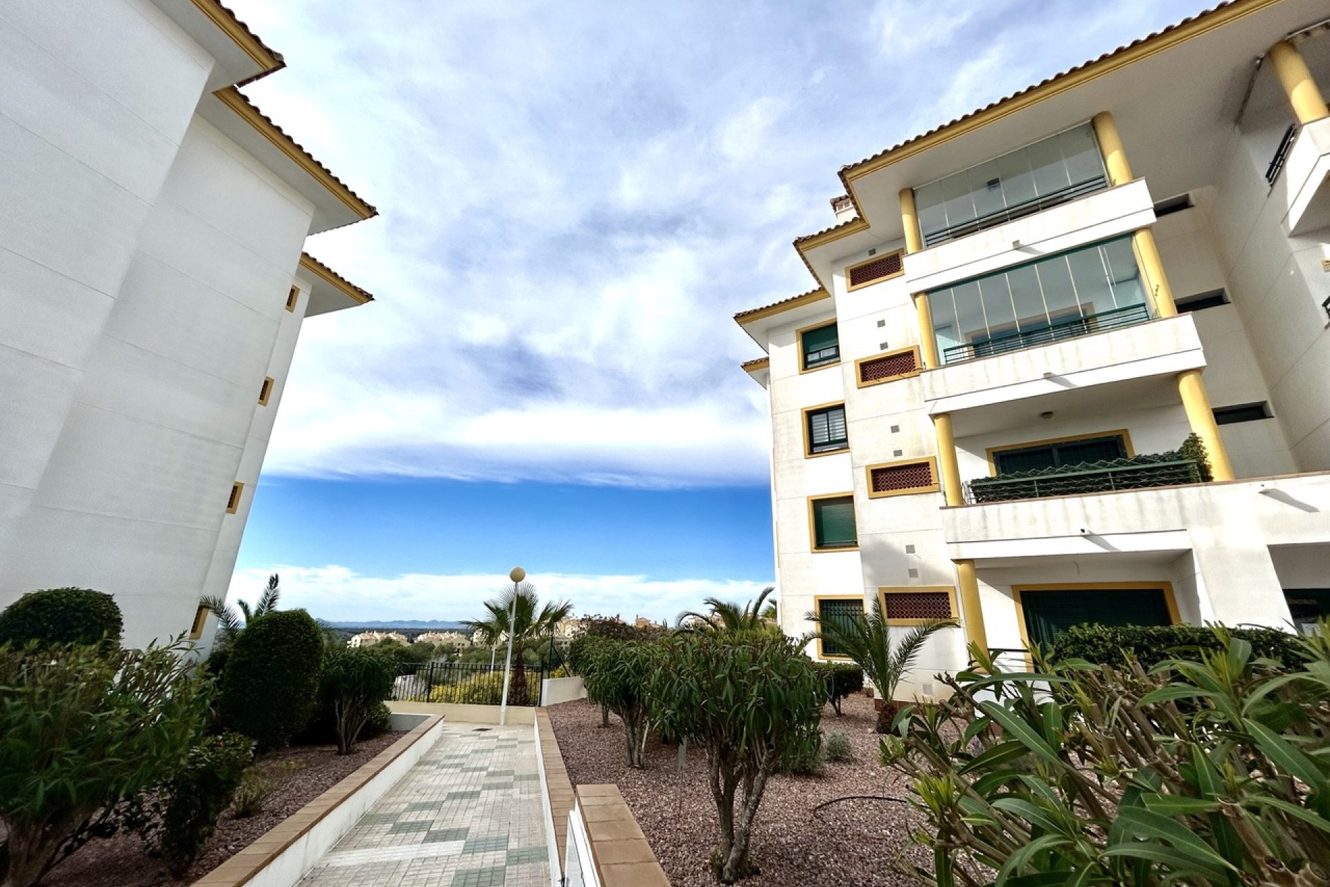 Resale - Apartment -
Campoamor - Costa Blanca