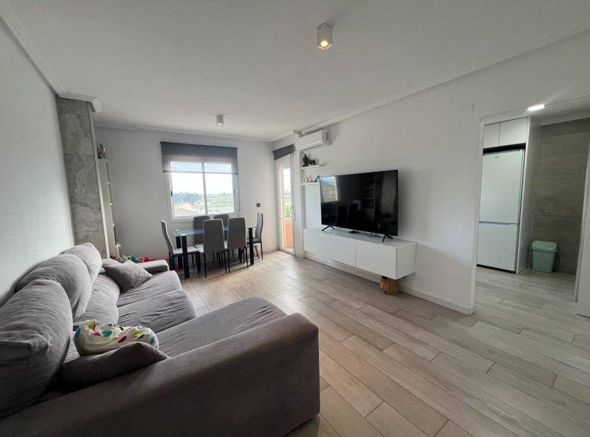 Resale - Apartment -
Dolores - Comunidad Valenciana