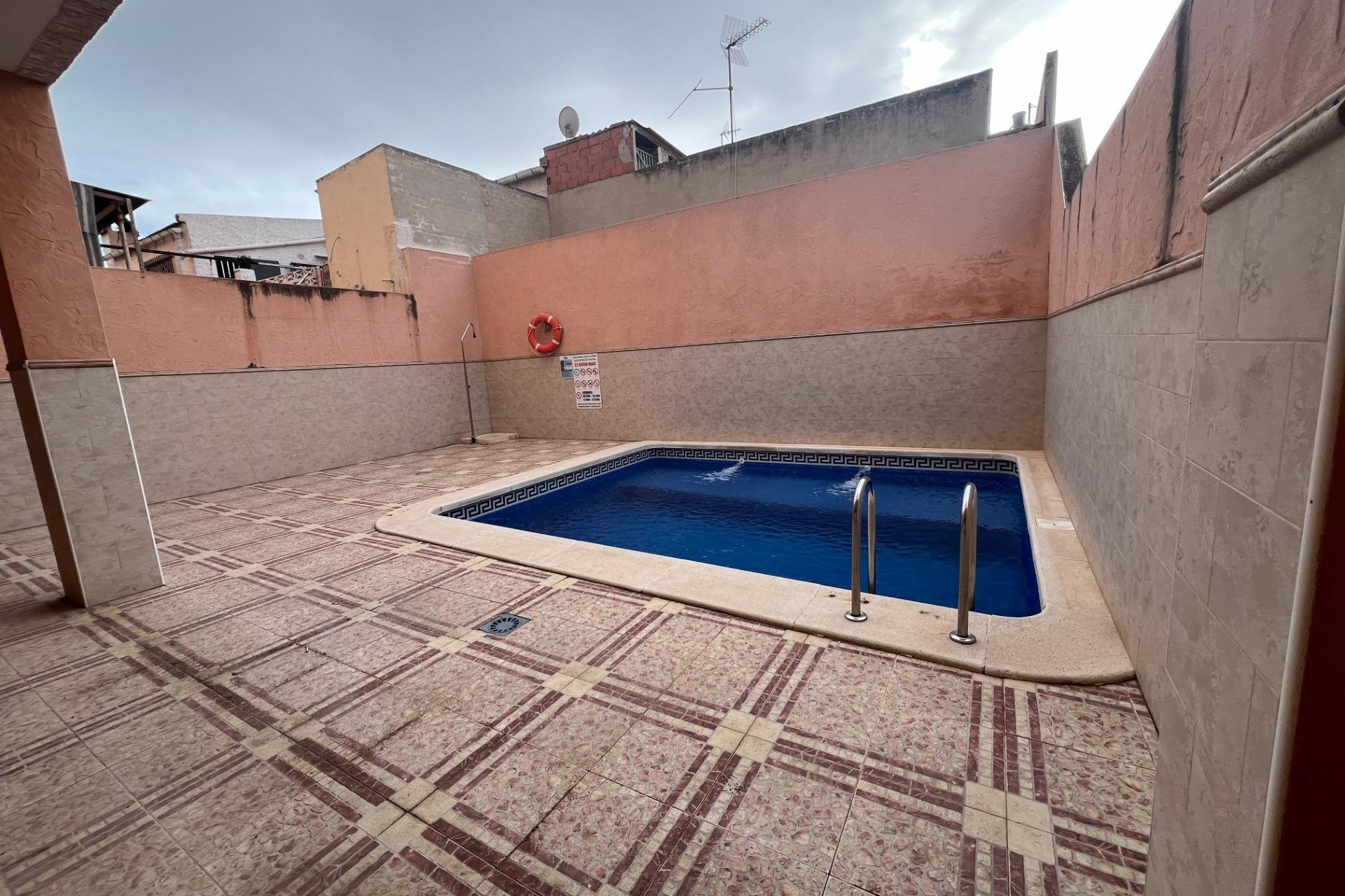 Resale - Apartment -
Dolores - Comunidad Valenciana