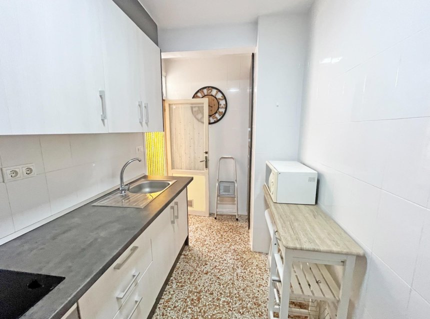 Resale - Apartment -
Guardamar del Segura - Centro