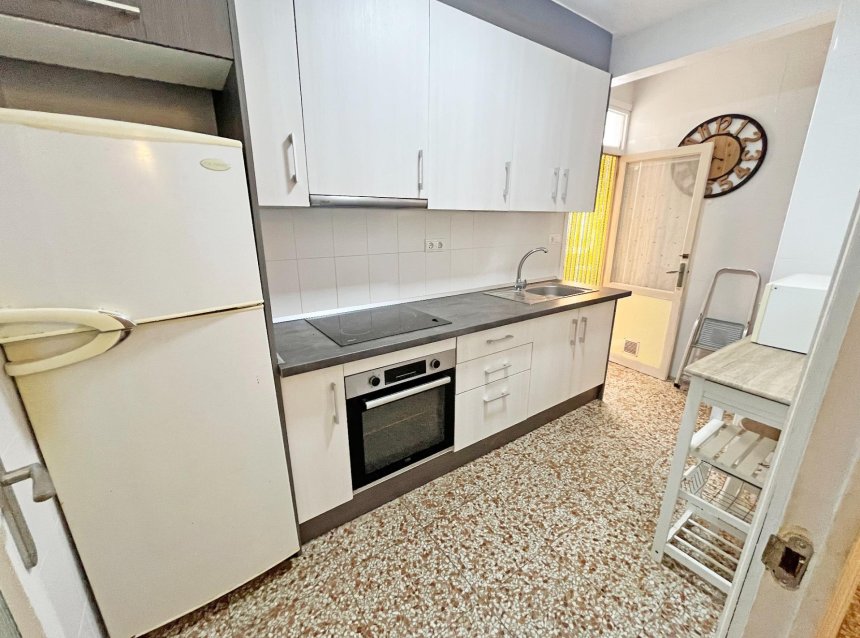 Resale - Apartment -
Guardamar del Segura - Centro
