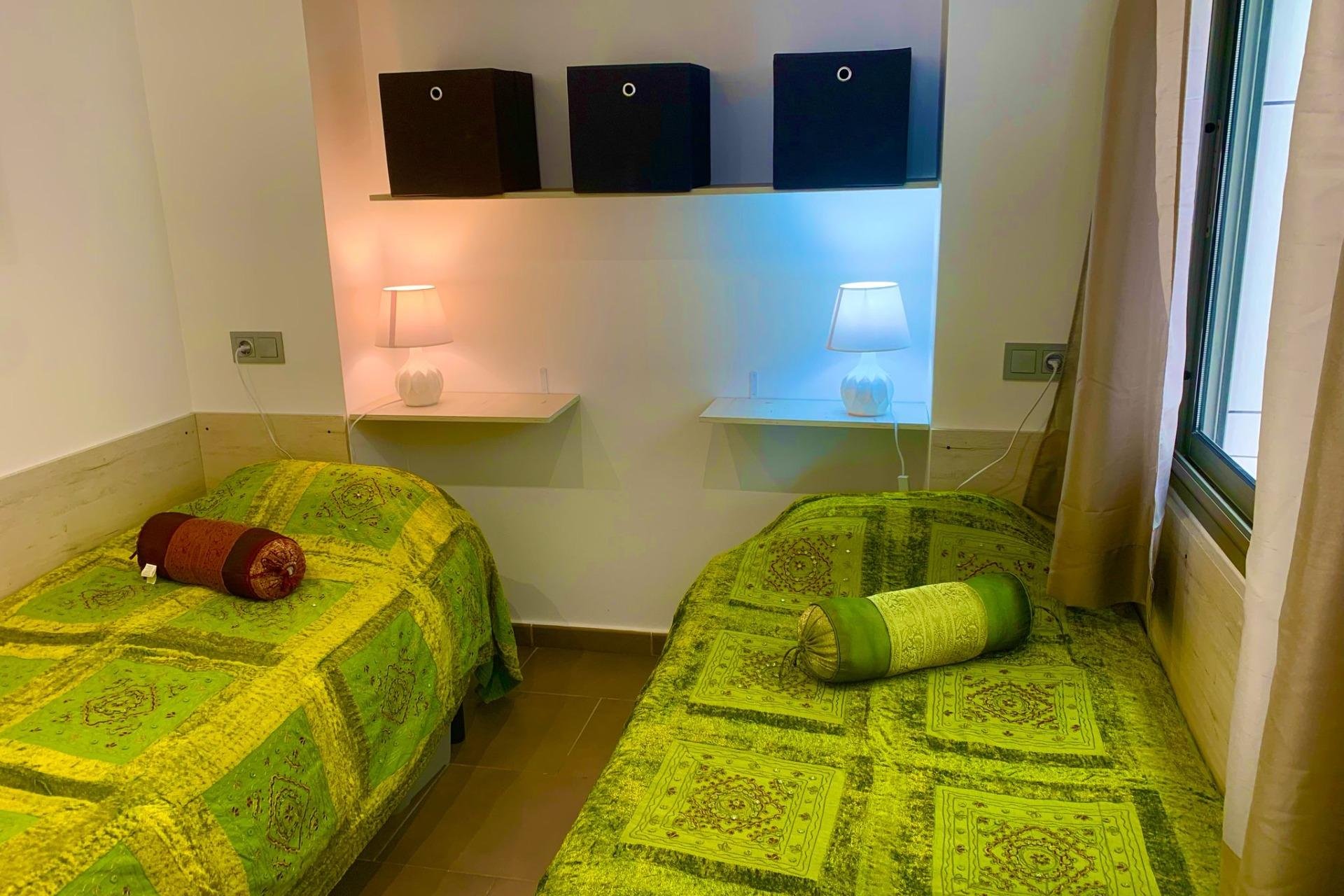 Resale - Apartment -
Guardamar del Segura - Pueblo